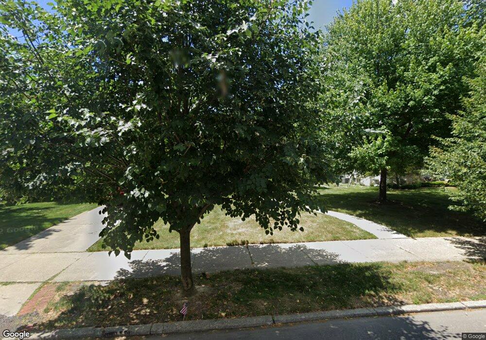 1311 Kensington Ave, Grosse Pointe Park, MI 48230 - photo 1