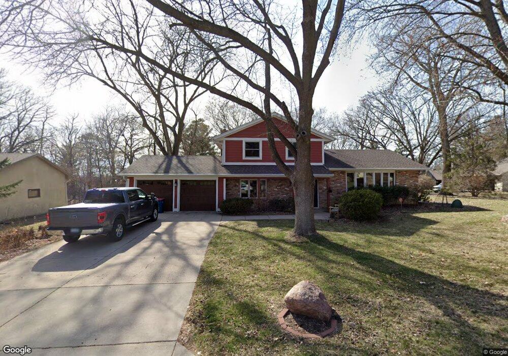 15220 Highland Place, Minnetonka, MN 55345 - photo 1