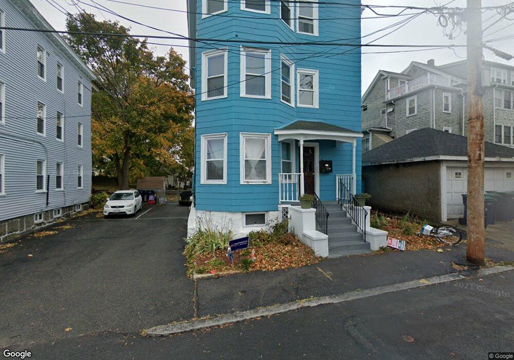 54 Lawrence St, Salem, MA 01970 - photo 1