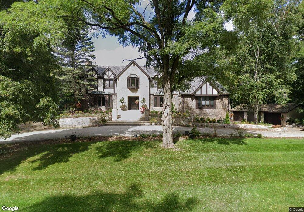 471 Garrison Ct, Delafield, WI 53018 - photo 1