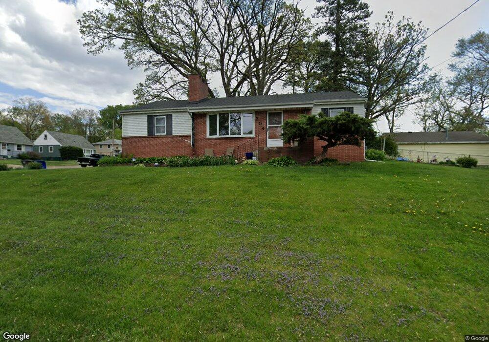 204 Thornton Ave, Des Moines, IA 50315 - photo 1