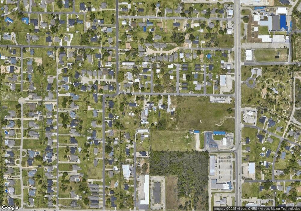 2005 Thorn Rd, Lake Charles, LA 70605 - photo 1