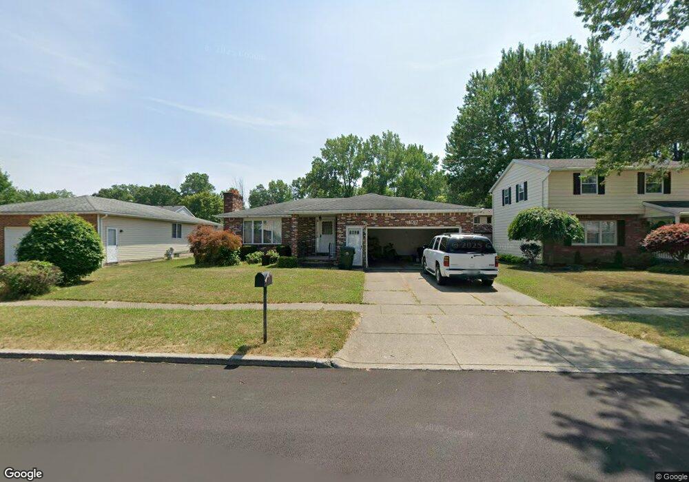 1017 Remington Dr, North Tonawanda, NY 14120 - photo 1