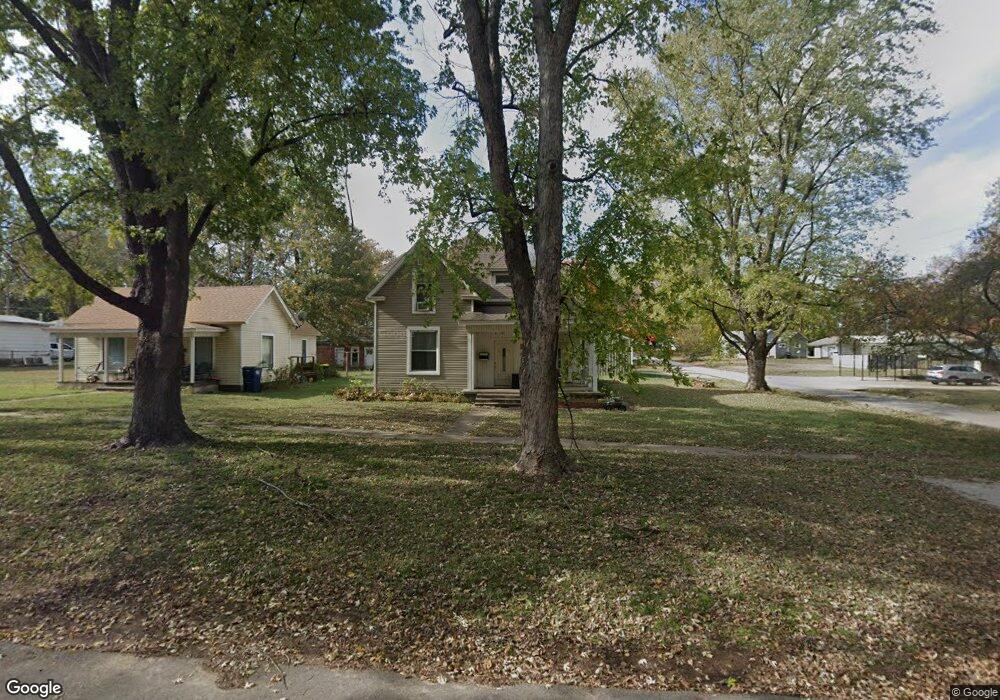 110 N Vine Ave, Cleveland, OK 74020 - photo 1