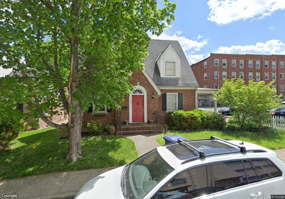 107 Steele St, Frankfort, KY 40601 - photo 1