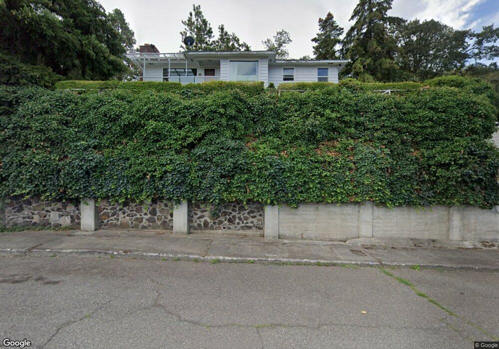 1218 E 17th St, the Dalles, OR 97058 - photo 1