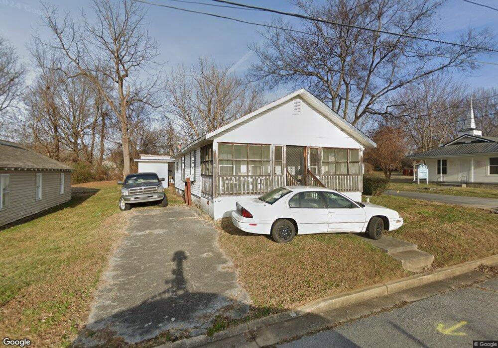 2113 E Myrtle Ave, Johnson City, TN 37601 - photo 1