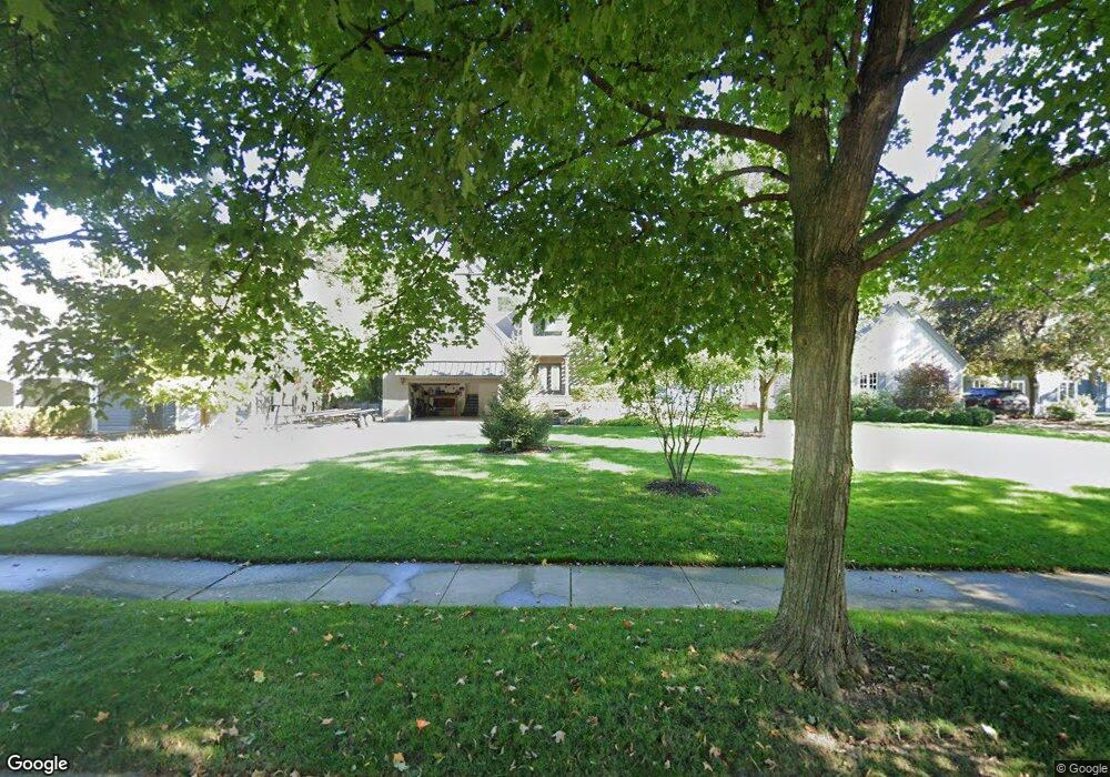 618 W Glenview Ave, Oconomowoc, WI 53066 - photo 1