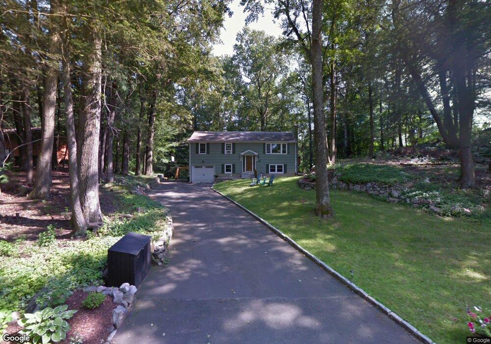 51 Olmstead Rd, Redding, CT 06896 - photo 1