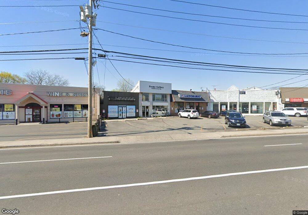 122 Shore Rd, Port Washington, NY 11050 - photo 1