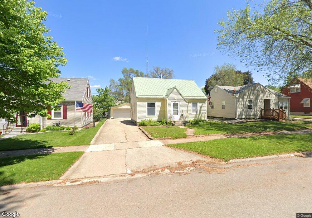 1129 Byron Ave, Waterloo, IA 50702 - photo 1