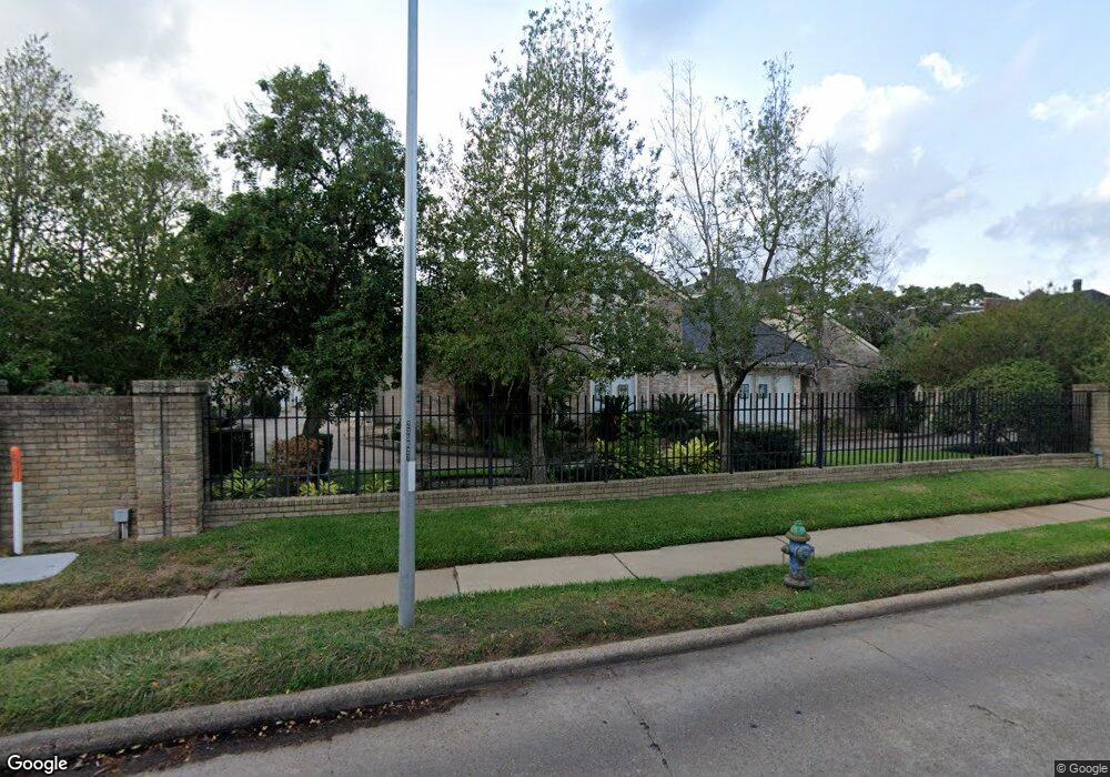 1742 S Gessner Rd, Houston, TX 77063 - photo 1
