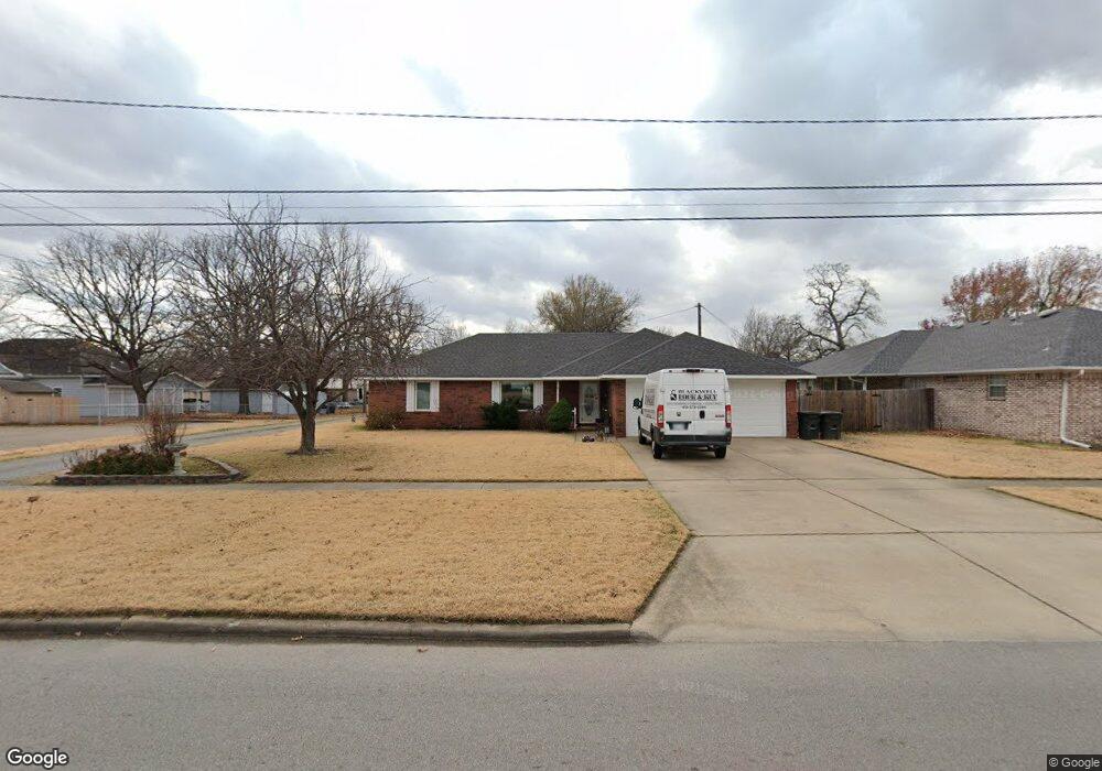 404 SE 1st St, Pryor, OK 74361 - photo 1