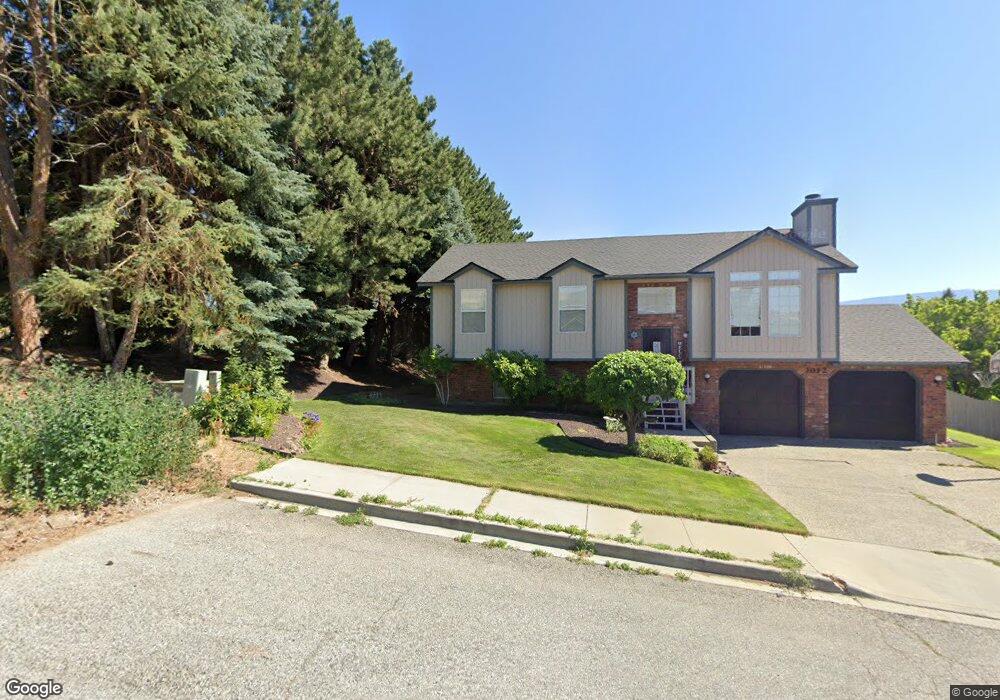 1012 12th St NE, East Wenatchee, WA 98802 - photo 1