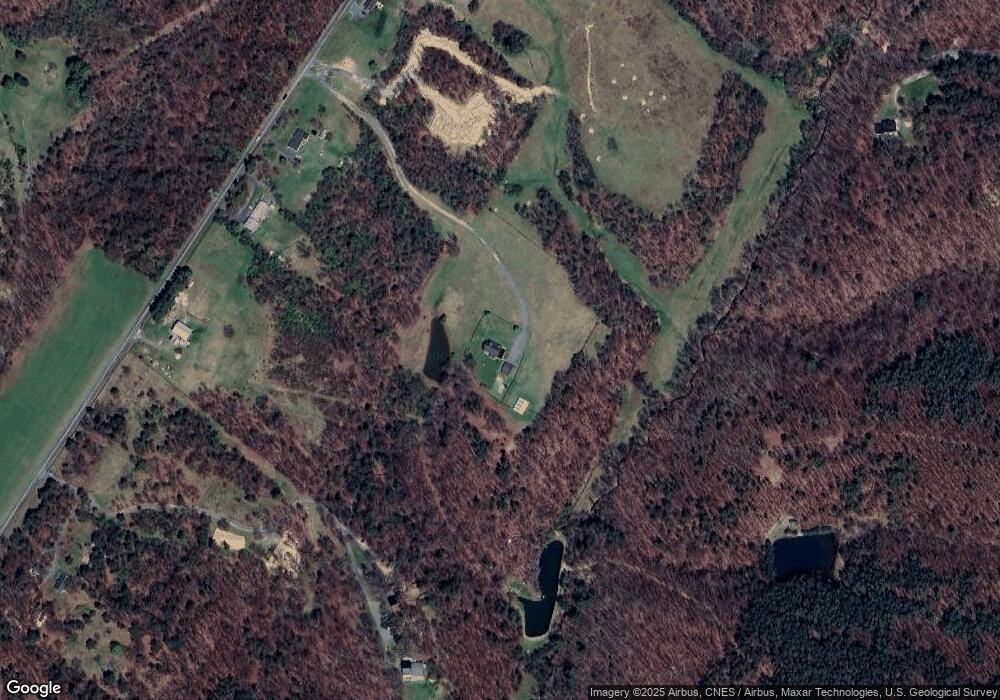 1026 Reynolds Rd, Cross Junction, VA 22625 - photo 1