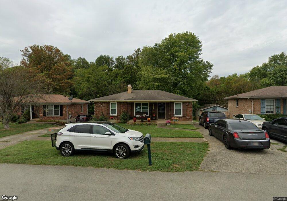 8404 Cloverport Dr, Louisville, KY 40228 - photo 1