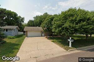 1007 S Academy St, Lennox, SD 57039