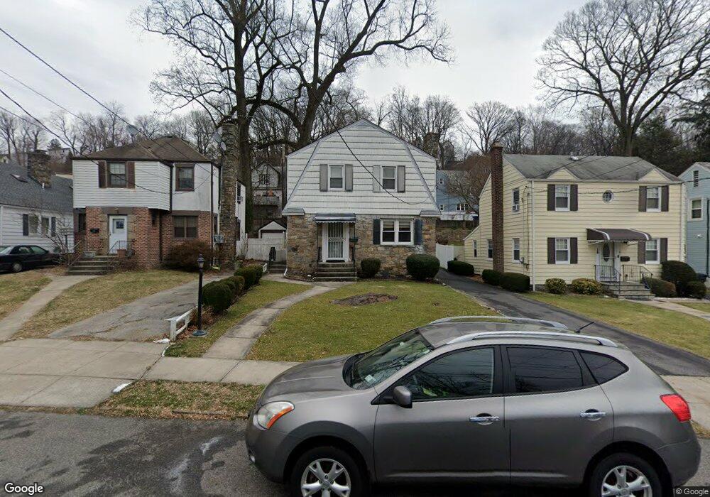 18 Tibbetts Rd, Yonkers, NY 10705 - photo 1