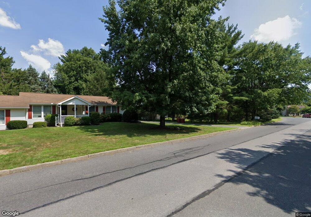 110 Ramblewood Dr, Easton, PA 18040 - photo 1