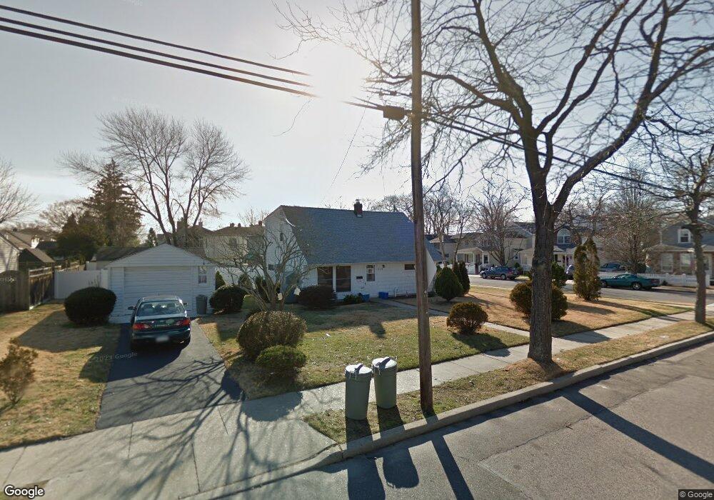 819 Nassau St, Bellmore, NY 11710 - photo 1