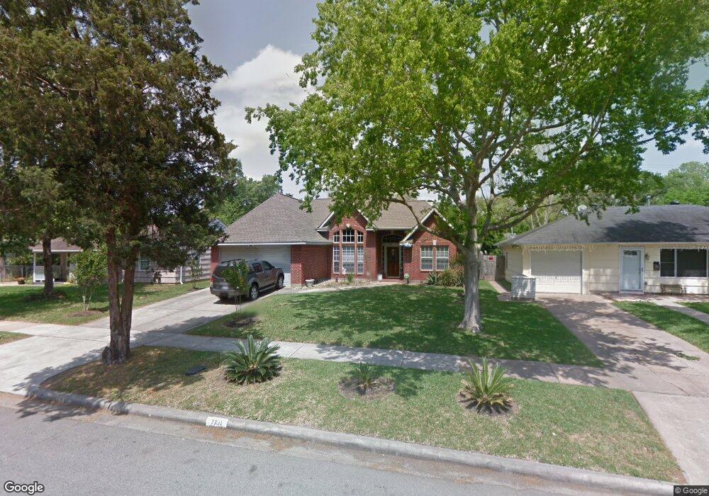 7731 Hereford St, Houston, TX 77087 - photo 1