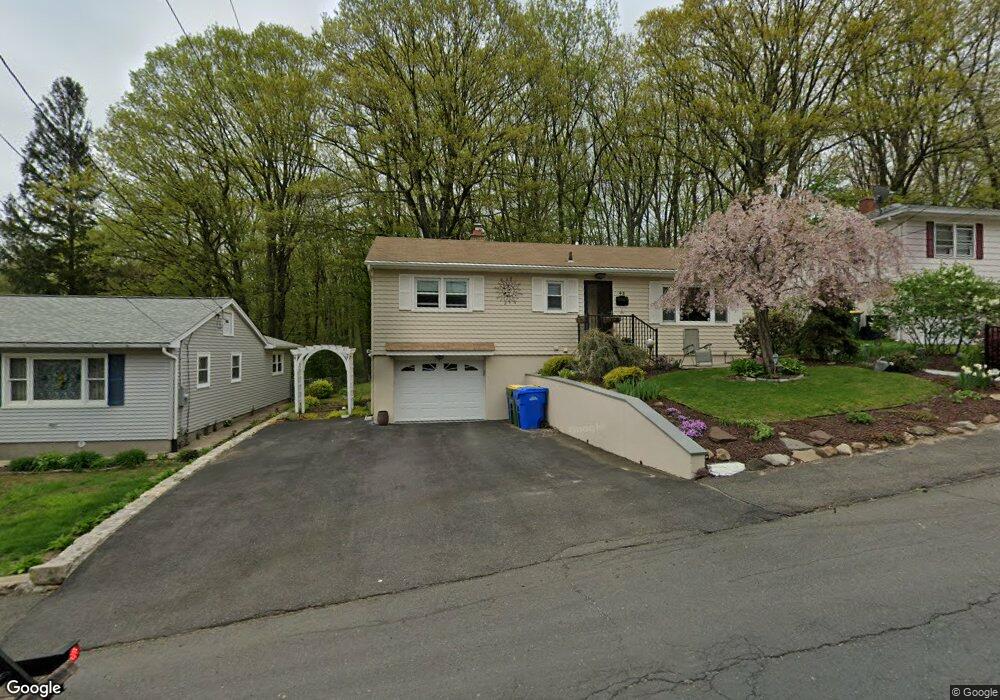 45 Peach Orchard Rd, Waterbury, CT 06706 - photo 1