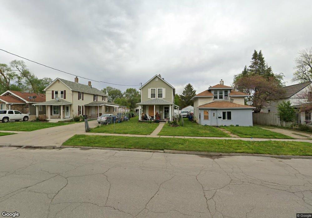 2034 E Grand Ave, Des Moines, IA 50317 - photo 1