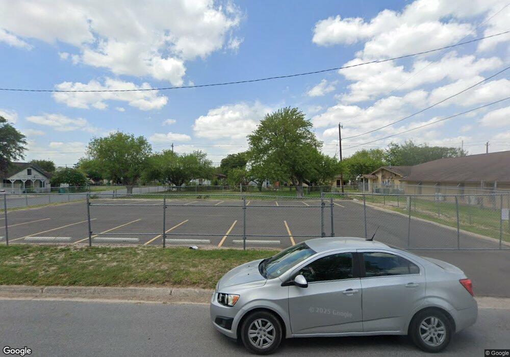 704 N Fir St, Pharr, TX 78577 - photo 1
