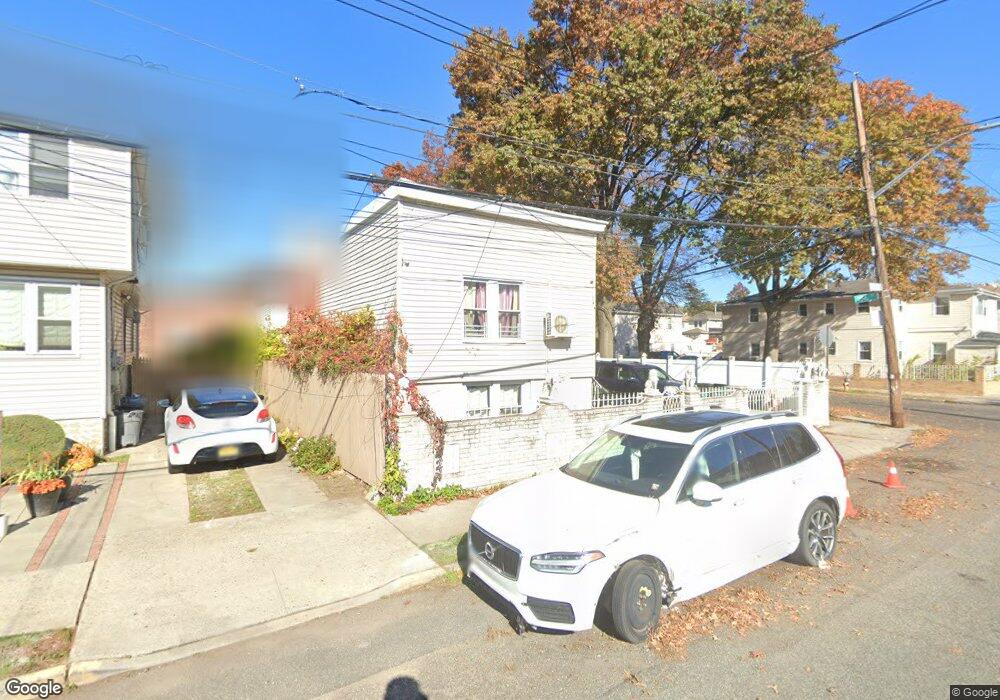 15517 113th Ave, Jamaica, NY 11433 - photo 1