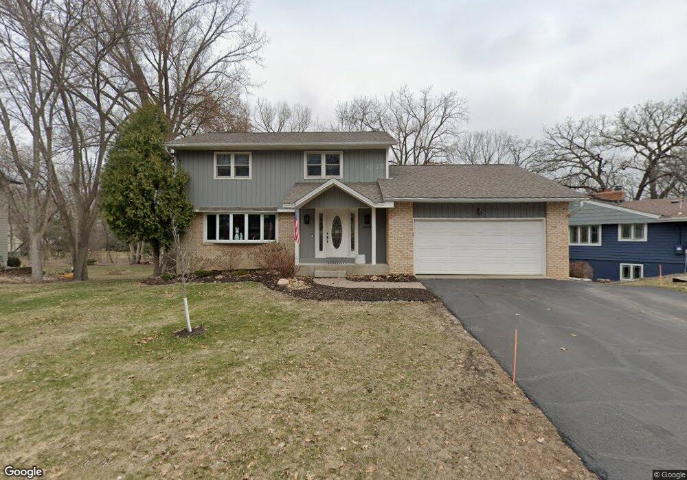 16678 Meadowbrook Ln, Wayzata, MN 55391 - photo 1