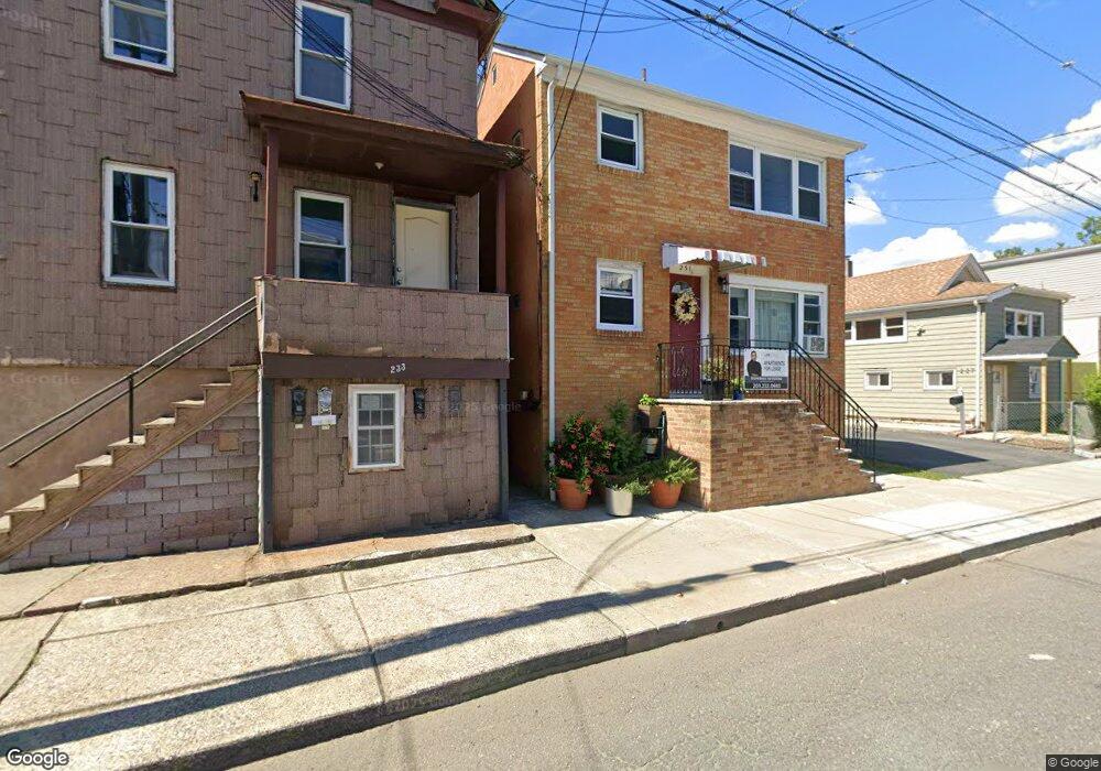 231 Washington Ave unit 2, Hackensack, NJ 07601 - photo 1