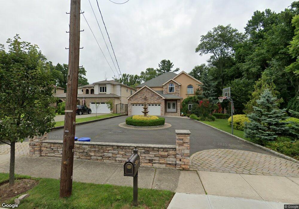 391 Poillon Ave unit 399, Staten Island, NY 10312 - photo 1