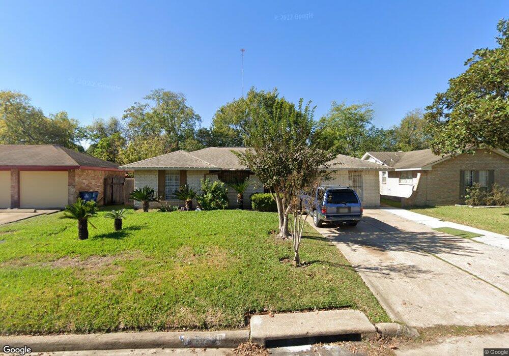 9239 Burford Ln, Houston, TX 77088 - photo 1