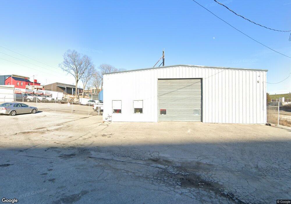 40 Scribner Dr, New Albany, IN 47150 - photo 1