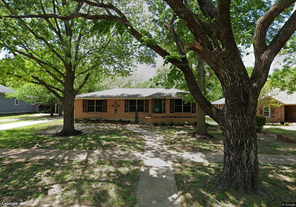 1011 N Preston St, Ennis, TX 75119 - photo 1