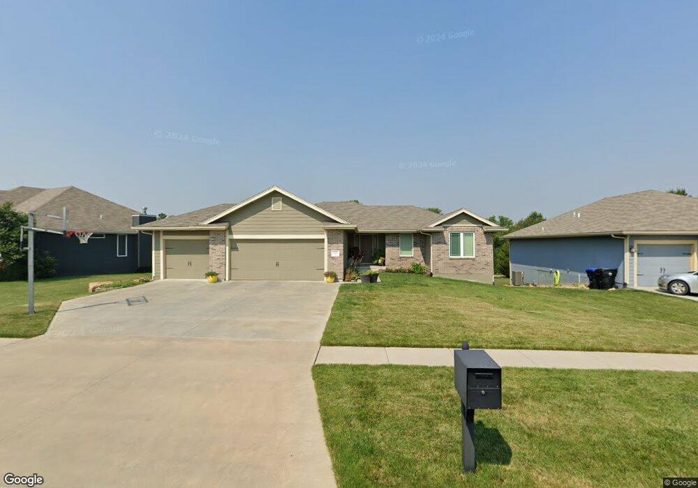 5331 SW Westport Dr, Topeka, KS 66610 - photo 1