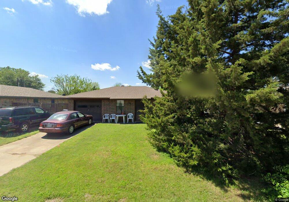 703 N 1st St, Sanger, TX 76266 - photo 1