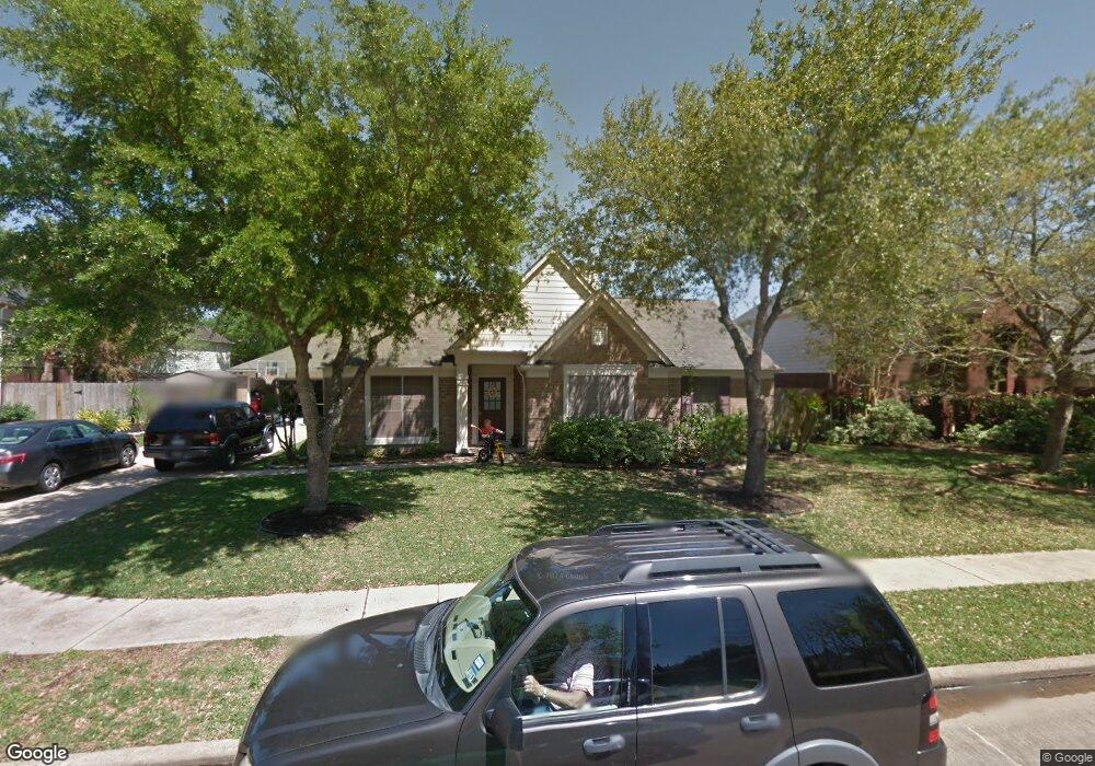 3905 Hazelwood Dr, Pearland, TX 77584 - photo 1