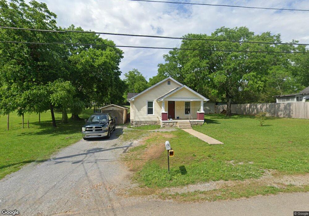 305 Kingwood Ave, Shelbyville, TN 37160 - photo 1