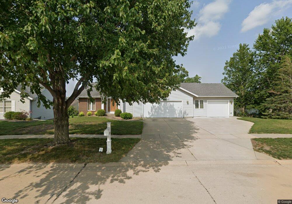 3290 Oriole Ct NE, Cedar Rapids, IA 52402 - photo 1