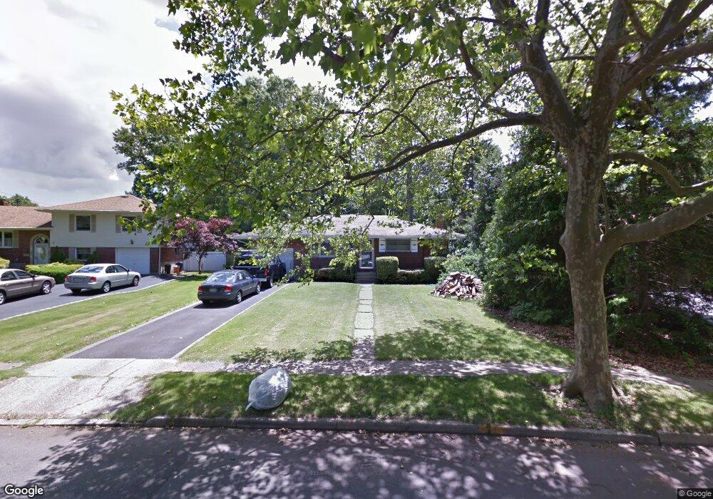 6 Dewey Rd, ComMacK, NY 11725 - photo 1