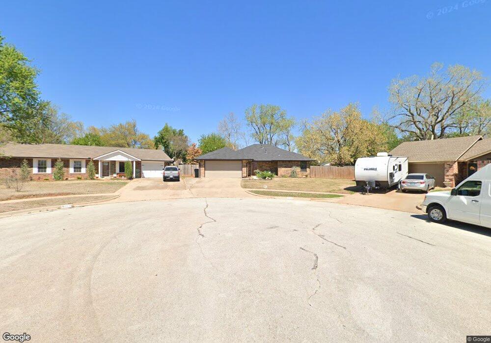 709 Black Hawk Dr, Norman, OK 73072 - photo 1