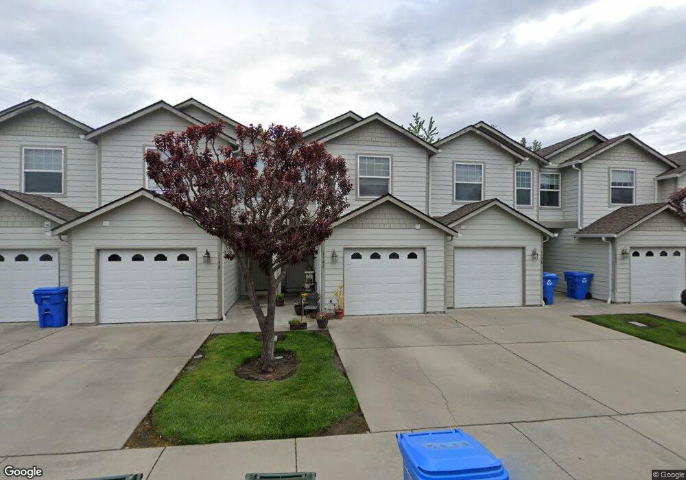 1142 SW Lafayette Dr, Grants Pass, OR 97527 - photo 1