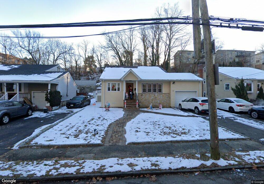 488 Midland Ave, Yonkers, NY 10704 - photo 1