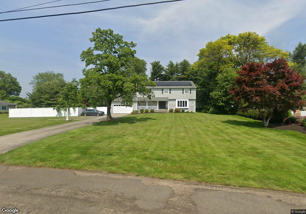 218 Hawthorne Ln, Orange, CT 06477 - photo 1