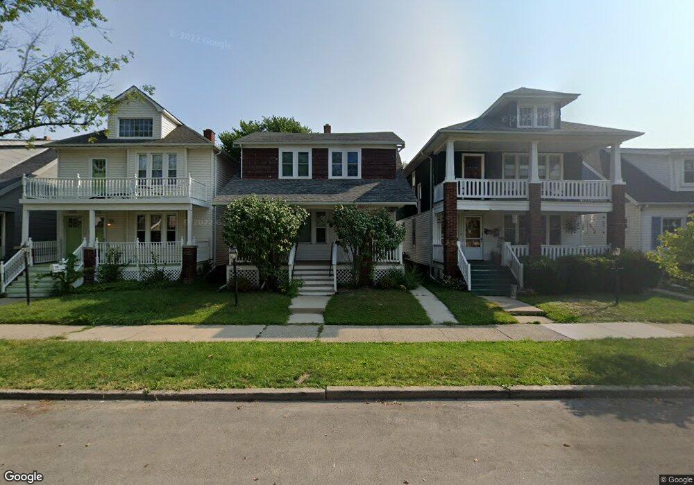 1222 Wayburn St, Grosse Pointe, MI 48230 - photo 1