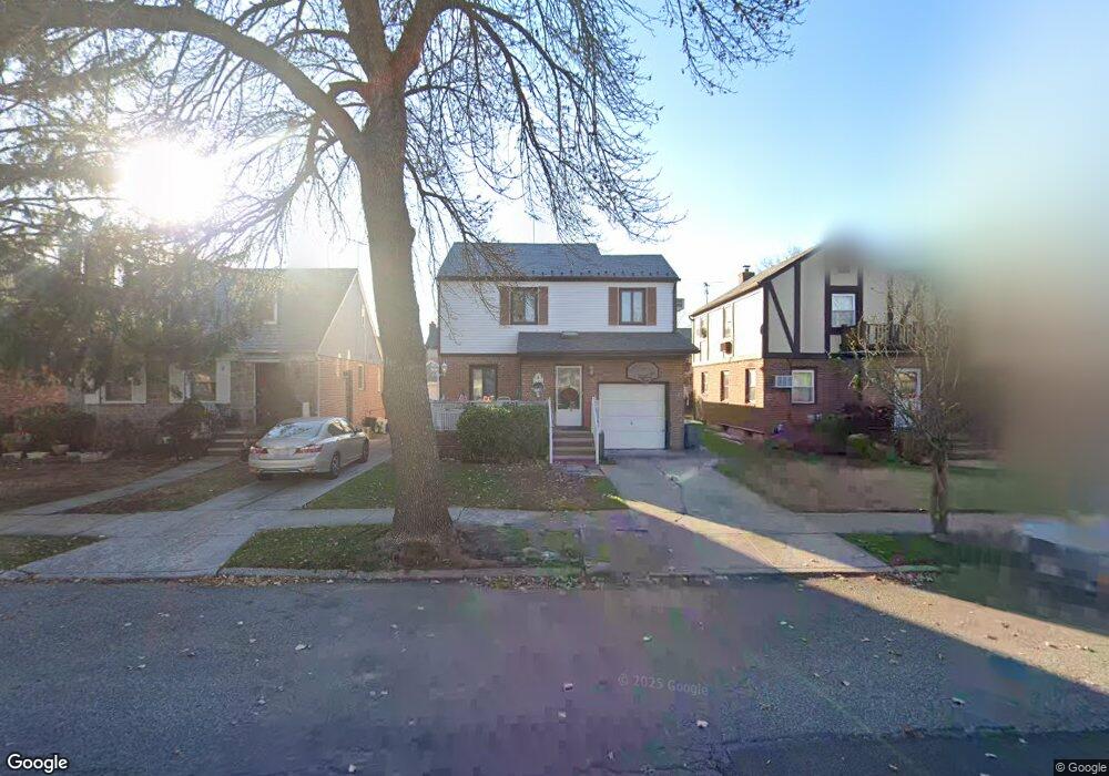 7336 193rd St, Fresh Meadows, NY 11366 - photo 1