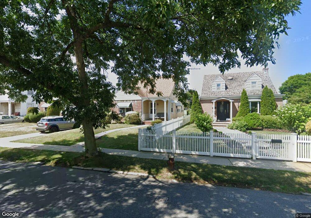 8508 248th St, Bellerose, NY 11426 - photo 1