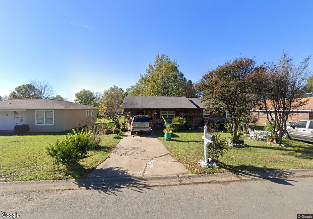 1807 N Porter St, Stuttgart, AR 72160 - photo 1