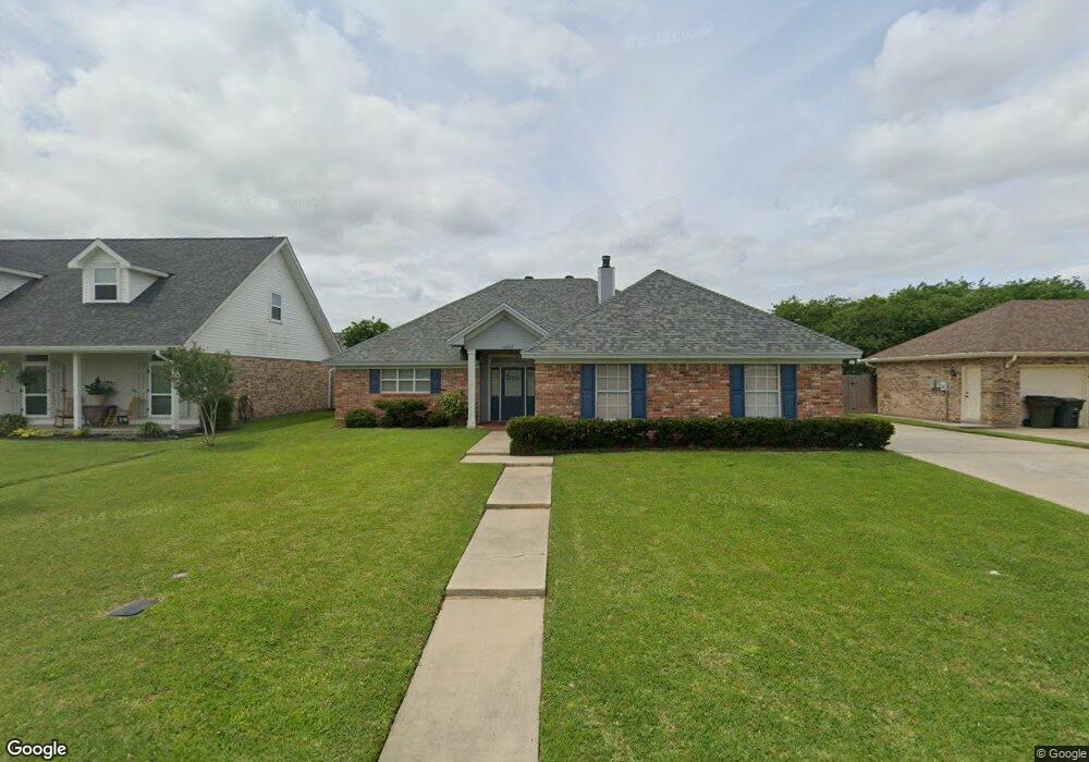 4208 E Jevon Ln, Lake Charles, LA 70605 - photo 1